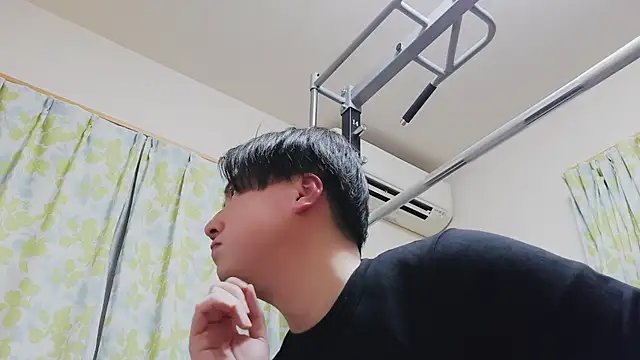 Snapshot of oyu_kun chatting on 02-12-26, 10:10 oyu kun online show from 02-12-26, 10:10