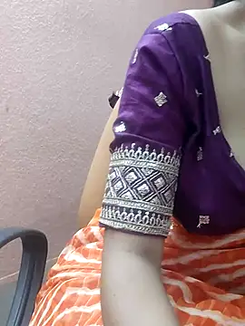 Snapshot of Hot-rima chatting on 06-17-26, 02:14 Hot-rima online show from 06-17-26, 02:14