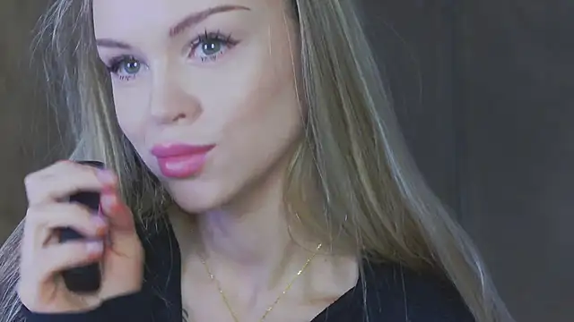 MarilynNova online show from 06-02-26, 07:43