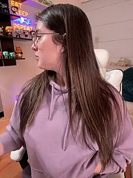 Snapshot of Sharon_07 chatting on 02-03-26, 11:54 Sharon 07 online show from 02-03-26, 11:54