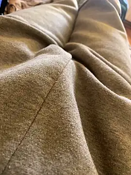 Snapshot of MuzzyFacing chatting on 02-02-26, 12:04 MuzzyFacing online show from 02-02-26, 12:04