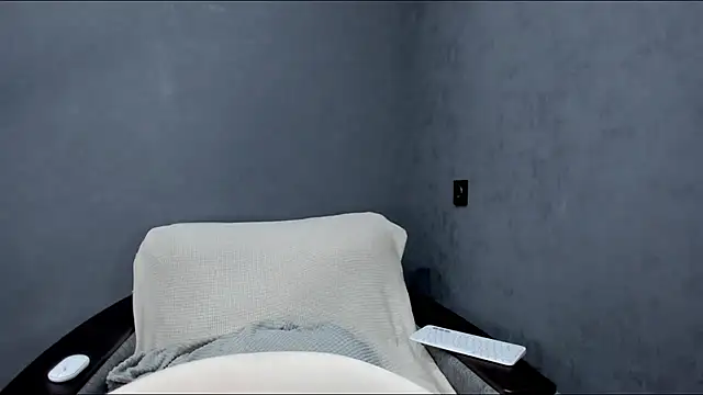 Snapshot of tibetian_fox_matilda chatting on 10-30-25, 11:55 tibetian fox matilda online show from 10-30-25, 11:55