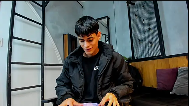 Dani mc1 online show from 11-28-25, 11:46