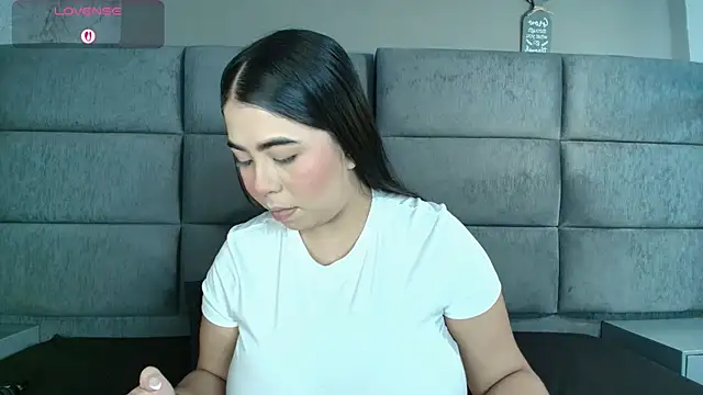 Snapshot of Samy_Grey01 chatting on 12-02-25, 03:23 Samy Grey01 online show from 12-02-25, 03:23