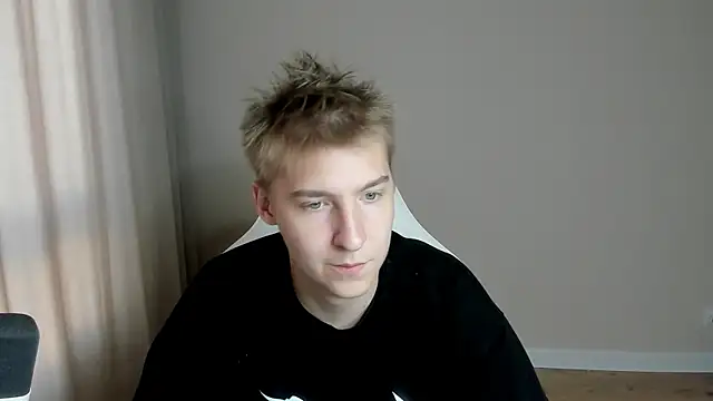 Snapshot of MrSexyCum4U chatting on 07-28-26, 05:01 MrSexyCum4U online show from 07-28-26, 05:01