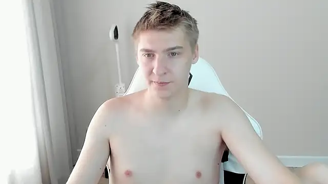 Snapshot of MrSexyCum4U chatting on 07-30-26, 01:32 MrSexyCum4U online show from 07-30-26, 01:32