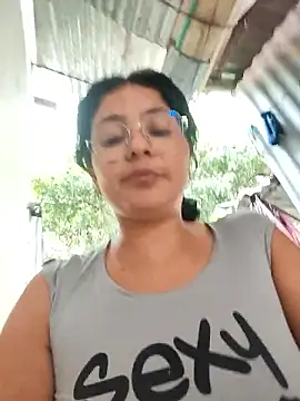 Lily-o online show from 01-07-26, 03:36