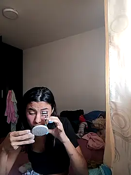 Snapshot of VioletaHolly chatting on 09-10-25, 08:53 VioletaHolly online show from 09-10-25, 08:53