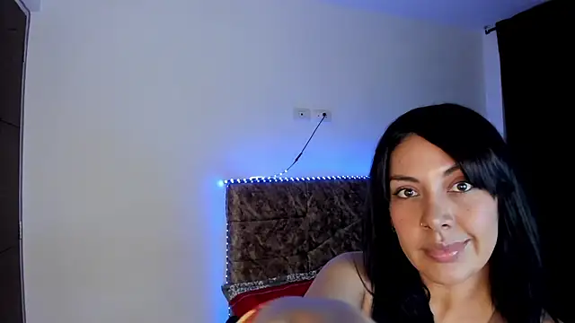 Vik gomez online show from 12-18-25, 03:01