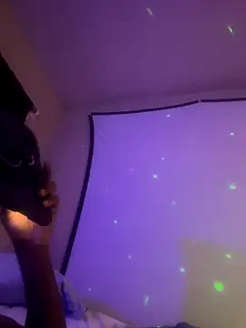 Snapshot of Triggerhappycj100 chatting on 10-17-25, 07:22 Triggerhappycj100 online show from 10-17-25, 07:22