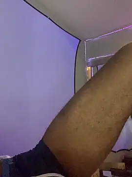 Snapshot of Triggerhappycj100 chatting on 11-09-25, 11:47 Triggerhappycj100 online show from 11-09-25, 11:47