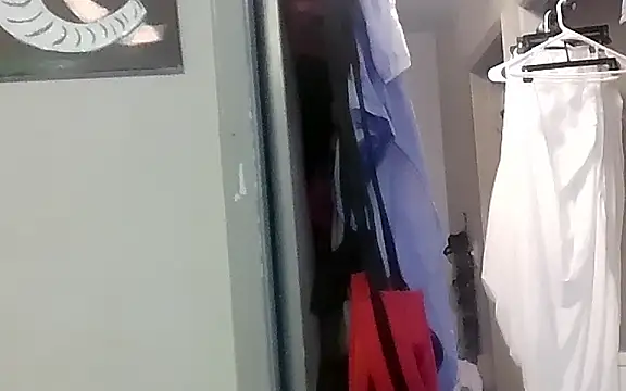 Snapshot of Triggerhappycj100 chatting on 11-17-25, 11:10 Triggerhappycj100 online show from 11-17-25, 11:10