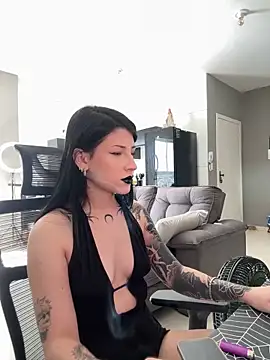 Snapshot of Privad_ravenna chatting on 02-04-26, 05:52 Privad ravenna online show from 02-04-26, 05:52