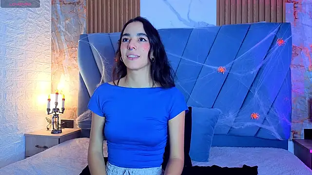 Snapshot of violett__golden chatting on 10-12-25, 09:03 violett golden online show from 10-12-25, 09:03