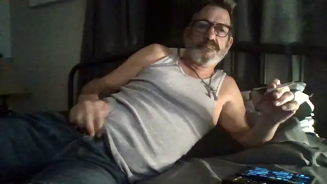 Snapshot of FoxnMouse chatting on 09-29-25, 05:23 FoxnMouse online show from 09-29-25, 05:23