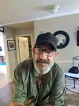 Snapshot of FoxnMouse chatting on 10-07-25, 05:54 FoxnMouse online show from 10-07-25, 05:54