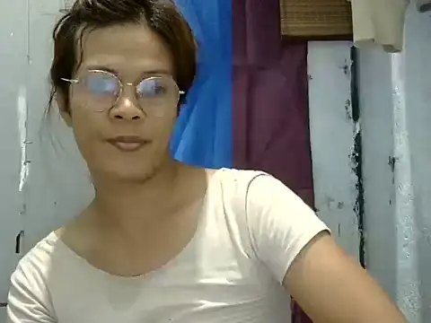 Snapshot of juicycum069 chatting on 06-14-26, 02:24 juicycum069 online show from 06-14-26, 02:24