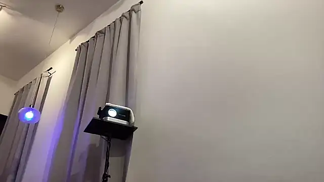 Snapshot of sweetceeme chatting on 02-13-26, 06:20 sweetceeme online show from 02-13-26, 06:20