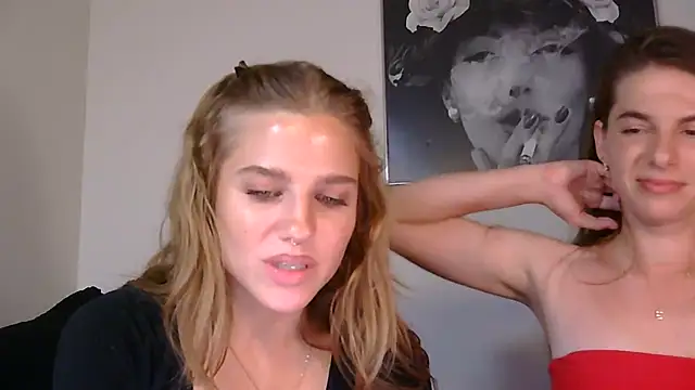 Snapshot of sweetceeme chatting on 04-21-26, 02:51 sweetceeme online show from 04-21-26, 02:51