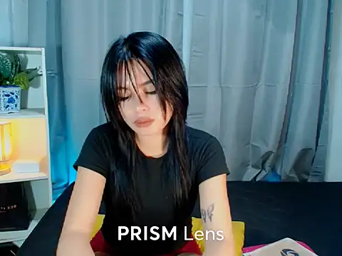 Snapshot of Urasian_ladybug chatting on 09-19-25, 05:42 Urasian ladybug online show from 09-19-25, 05:42