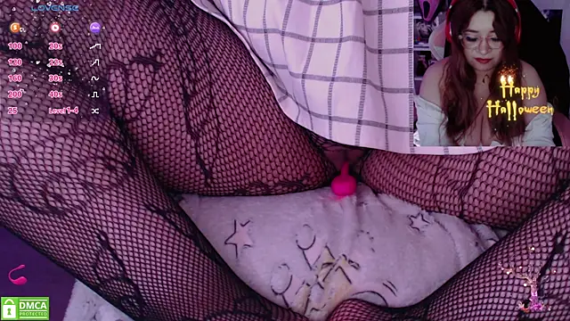 Snapshot of Pink_girl0n chatting on 10-20-25, 10:10 Pink girl0n online show from 10-20-25, 10:10