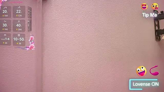 Snapshot of Naomy_tay1 chatting on 12-21-25, 02:19 Naomy tay1 online show from 12-21-25, 02:19