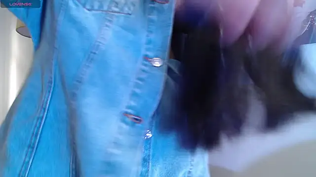 Snapshot of Violet_tay1 chatting on 12-02-25, 11:59 Violet tay1 online show from 12-02-25, 11:59