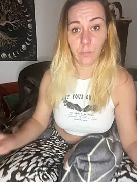 Snapshot of Sidney_Rockz chatting on 11-25-25, 02:06 Sidney Rockz online show from 11-25-25, 02:06