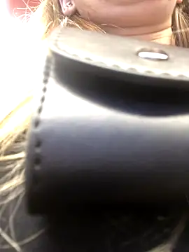 Reina Cummings online show from 09-17-25, 04:03