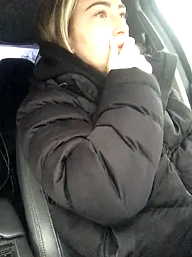 Reina Cummings online show from 10-15-25, 05:07