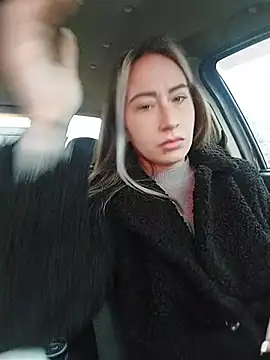 Reina Cummings online show from 02-06-26, 06:18