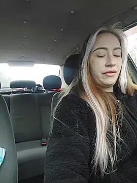 Reina Cummings online show from 03-03-26, 05:57