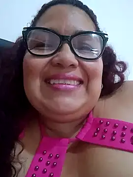 Snapshot of ladytropical1 chatting on 10-05-25, 08:18 ladytropical1 online show from 10-05-25, 08:18