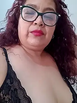 Snapshot of ladytropical1 chatting on 10-29-25, 06:31 ladytropical1 online show from 10-29-25, 06:31