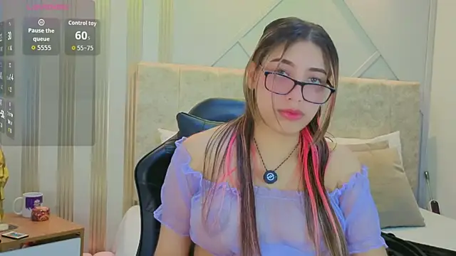 Snapshot of nami_sweet_ chatting on 02-17-26, 11:18 nami sweet online show from 02-17-26, 11:18