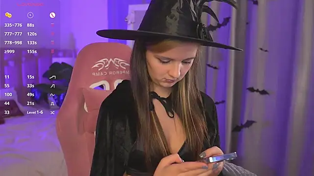 Snapshot of LilLisa chatting on 10-24-25, 04:14 LilLisa online show from 10-24-25, 04:14