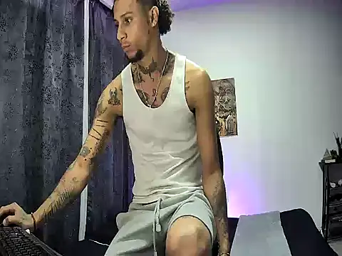 Snapshot of juantalents chatting on 09-22-25, 08:44 juantalents online show from 09-22-25, 08:44