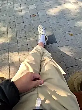 Snapshot of starvingo2002 chatting on 11-05-25, 04:34 starvingo2002 online show from 11-05-25, 04:34