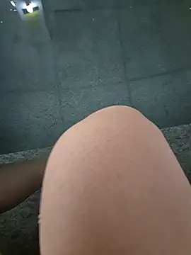 Snapshot of starvingo2002 chatting on 11-15-25, 03:37 starvingo2002 online show from 11-15-25, 03:37