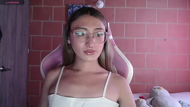 Snapshot of Andrea_camilaaa chatting on 09-10-25, 05:13 Andrea camilaaa online show from 09-10-25, 05:13