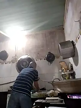 HoangNam20x online show from 10-17-25, 01:53