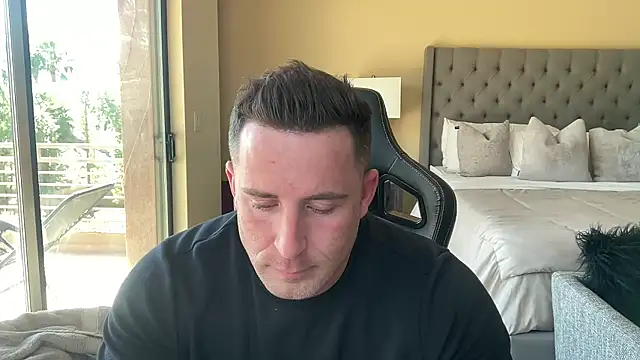 brettmycles28 online show from 10-02-25, 05:53