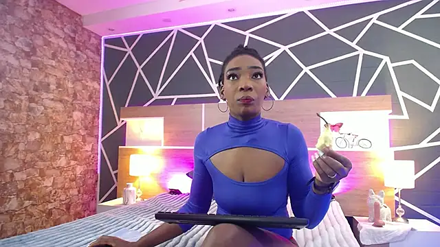 AlexandraCambell online show from 10-15-25, 12:05