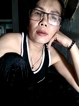 Snapshot of Minety473 chatting on 12-17-25, 06:30 Minety473 online show from 12-17-25, 06:30