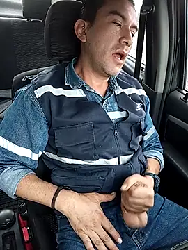 Blackaxes online show from 04-22-26, 09:49