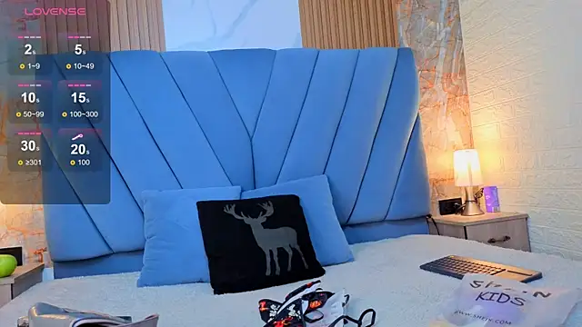 angel  red  online show from 09-17-25, 03:30