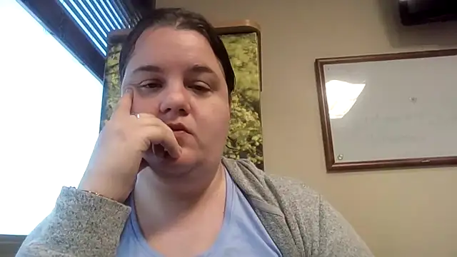 Snapshot of LittleBunny3 chatting on 09-12-25, 12:16 LittleBunny3 online show from 09-12-25, 12:16