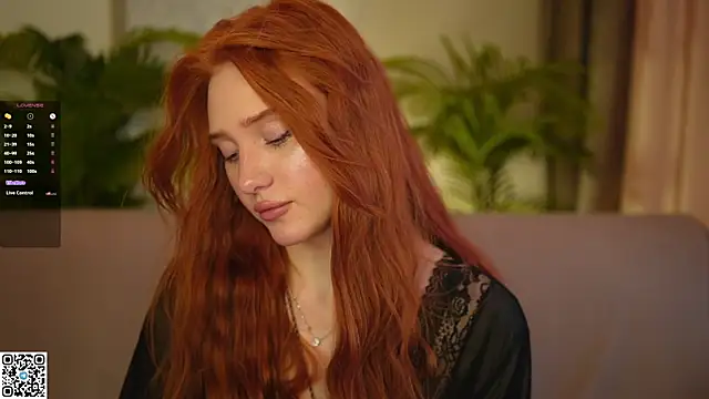 Snapshot of KissOfFlame chatting on 11-10-25, 08:57 KissOfFlame online show from 11-10-25, 08:57