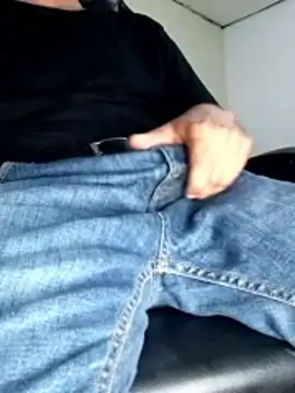 Snapshot of Bosssweet22cm chatting on 01-08-26, 12:07 Bosssweet22cm online show from 01-08-26, 12:07