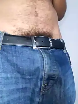 Snapshot of Bosssweet22cm chatting on 02-23-26, 07:22 Bosssweet22cm online show from 02-23-26, 07:22